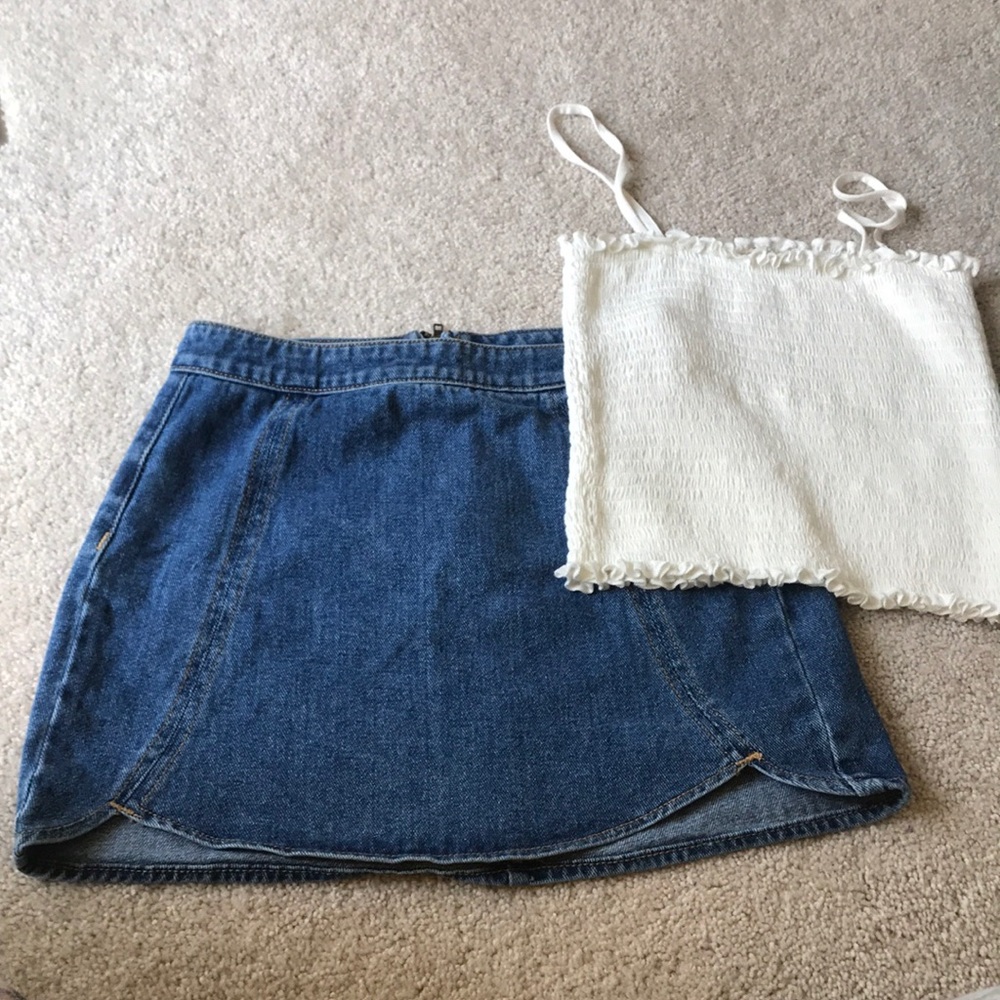 Cute mini skirt and crop top outfit